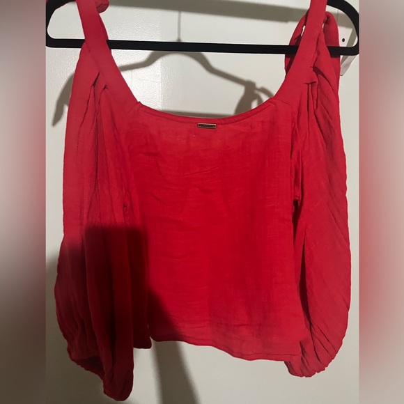 NWOT Billabong Cold-Shoulder Top, Red - Picture 7 of 8